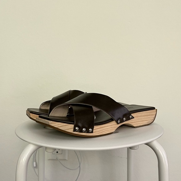Zara Leather Crossover Sandals - Picture 6 of 13